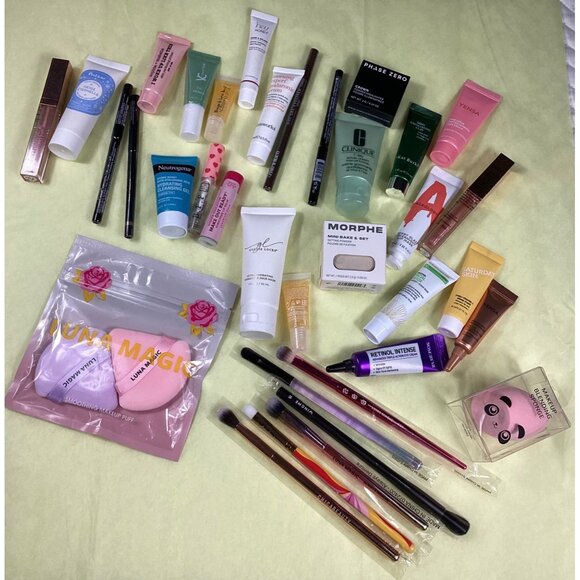 Luxury Skincare & Makeup Beauty Bundle With Multiple Brands & Products Cosmetics - Picture 1 of 4